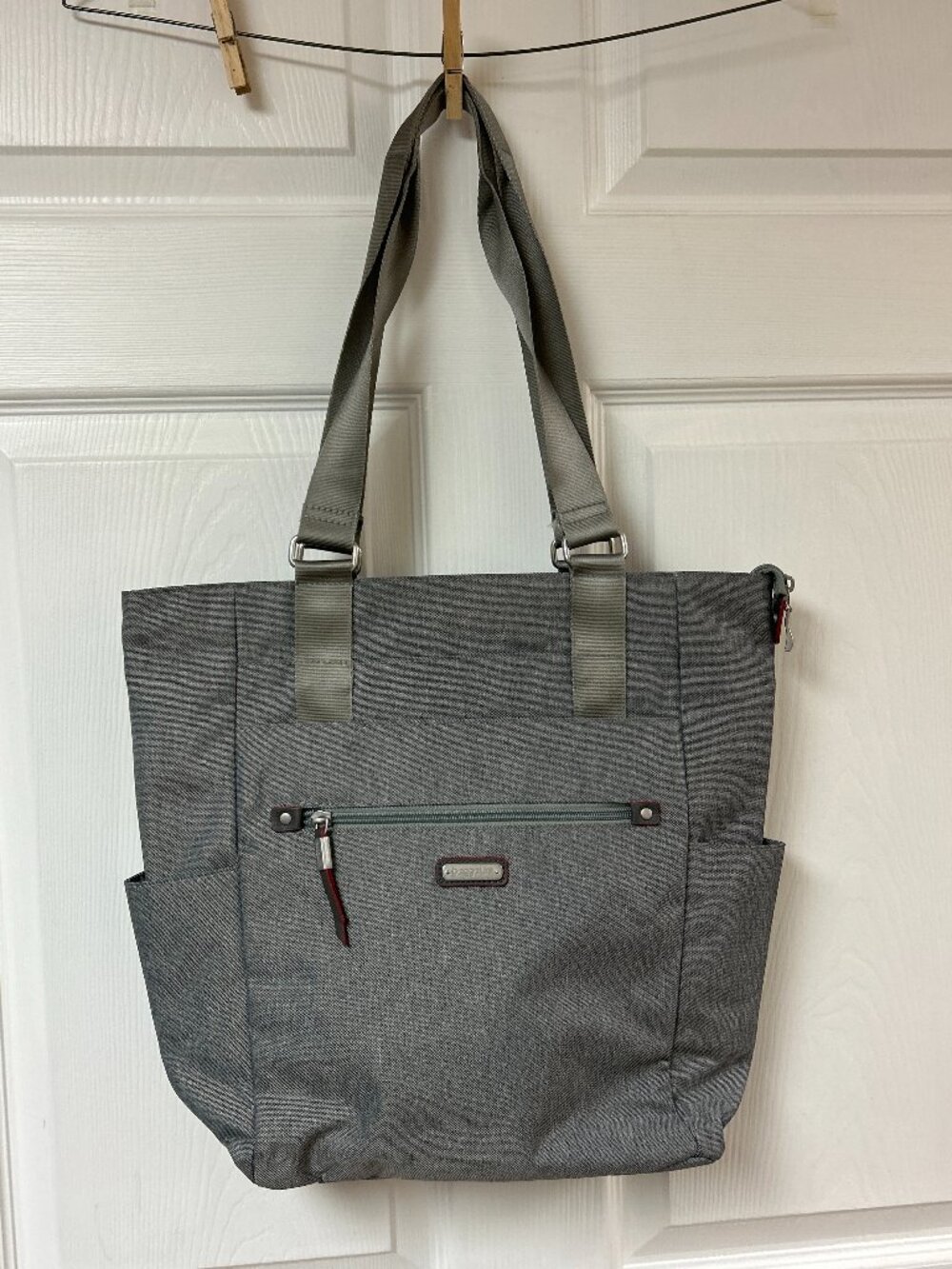 EUC Baggalini Grey Tote Bag